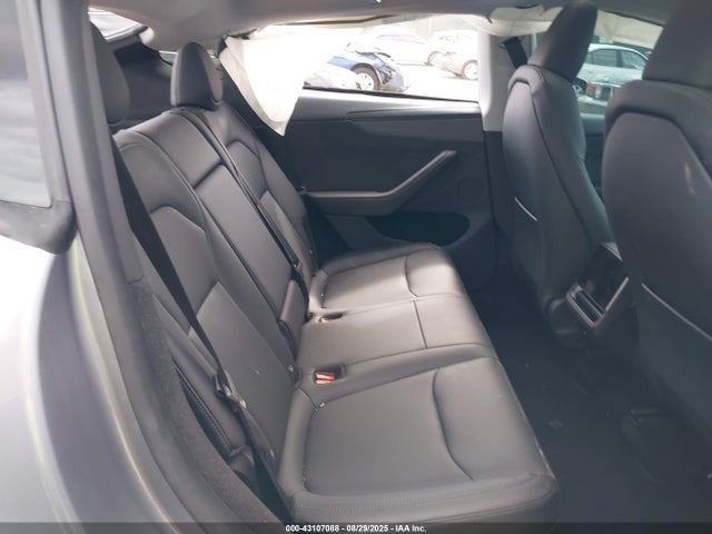 2026 TESLA MODEL Y 7SAYGDEE0TA381400 Photo 7