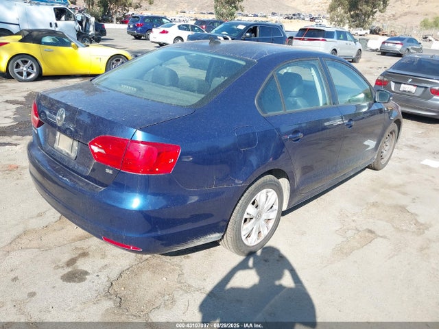 3VWD17AJ6EM270902 Volkswagen Jetta