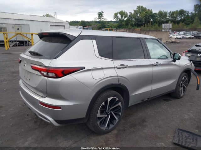 2022 MITSUBISHI OUTLANDER JA4J4UA8XNZ021164 Photo 3