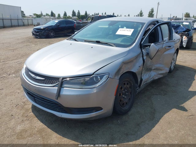 1C3CCCFB2FN633341 Chrysler 2015