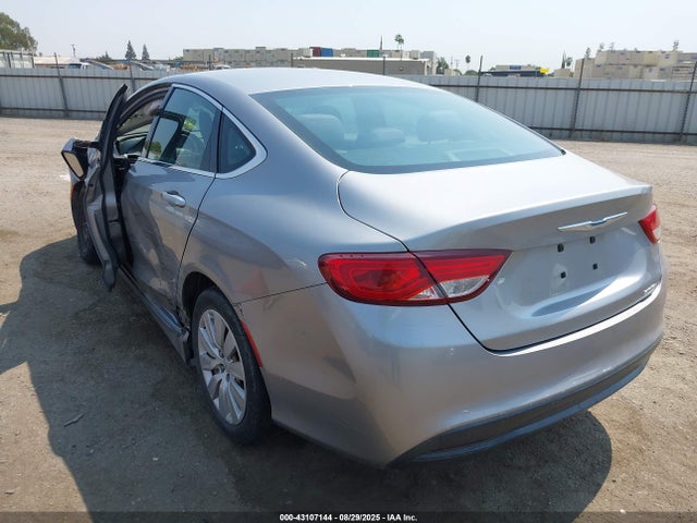 1C3CCCFB2FN633341 Chrysler 2015