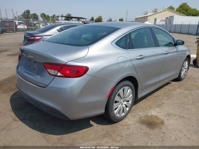 1C3CCCFB2FN633341 Chrysler 2015