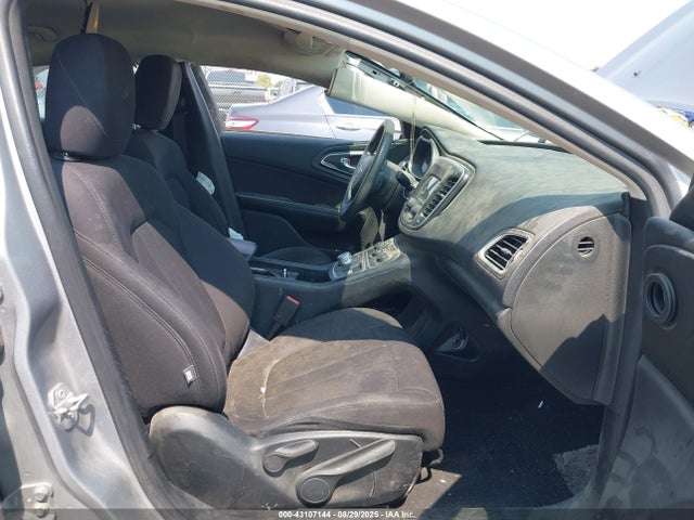 1C3CCCFB2FN633341 Chrysler 2015