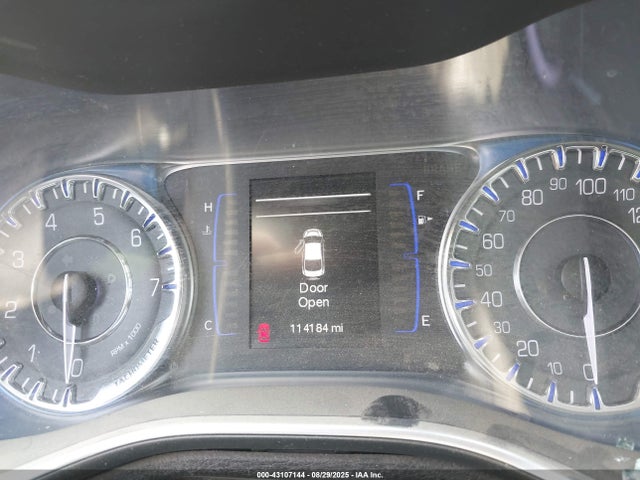 1C3CCCFB2FN633341 Chrysler 2015