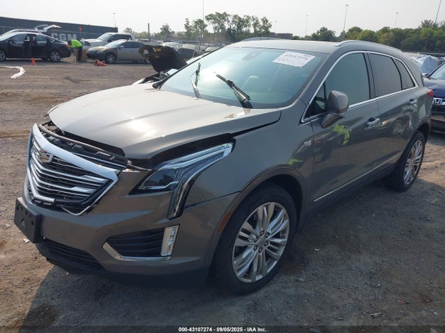 2017 CADILLAC XT5 1GYKNERS5HZ267566 Photo 1