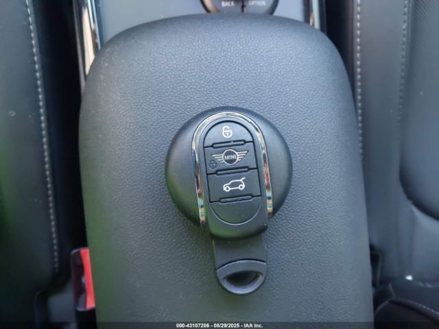 2019 MINI CLUBMAN WMWLU5C5XK2G05222 Photo 10