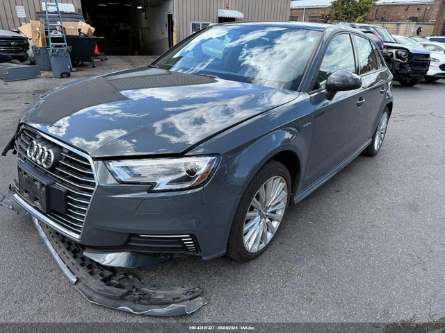 2017 AUDI A3 E-TRON WAUUPBFF8HA048692 Photo 1