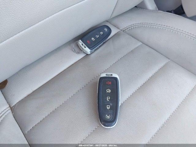 1FMCU9J94EUC72470 Ford Escape