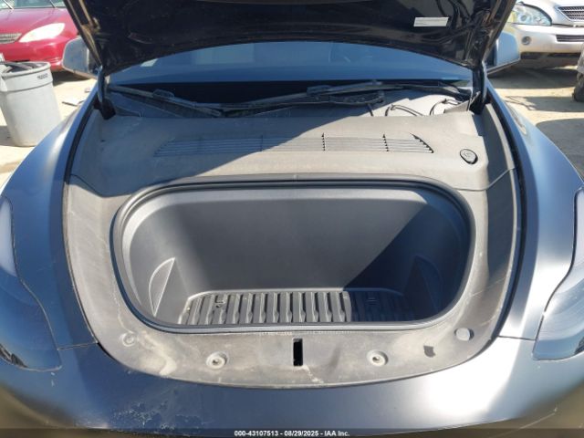 2024 TESLA MODEL Y 7SAYGDEEXRA238558 Photo 9