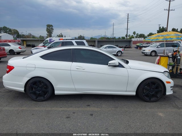 Mercedes-Benz C-Class 2014 WDDGJ4HB3EG282387 Image 14