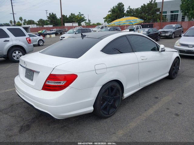 Mercedes-Benz C-Class 2014 WDDGJ4HB3EG282387 Image 4