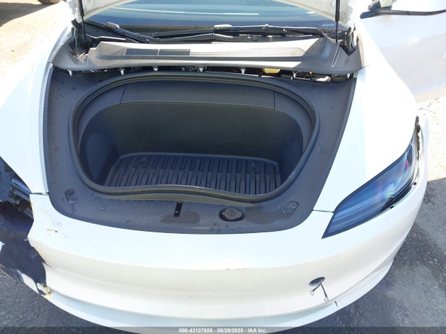 2024 TESLA MODEL 3 5YJ3E1EB5RF818532 Photo 9