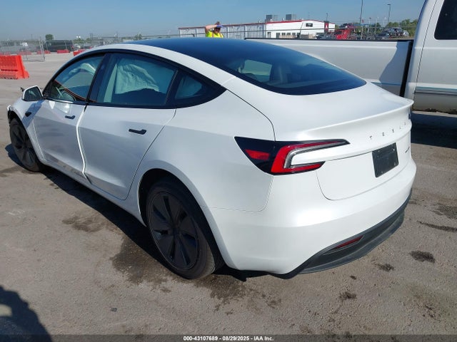 2024 TESLA MODEL 3 5YJ3E1EB5RF818532 Photo 2