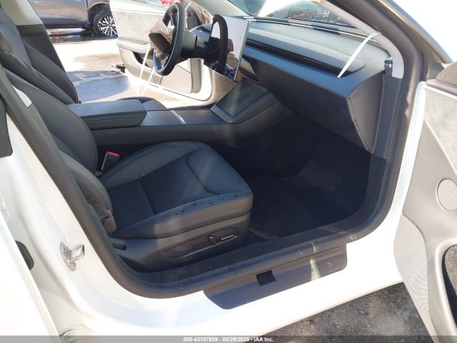 2024 TESLA MODEL 3 5YJ3E1EB5RF818532 Photo 4