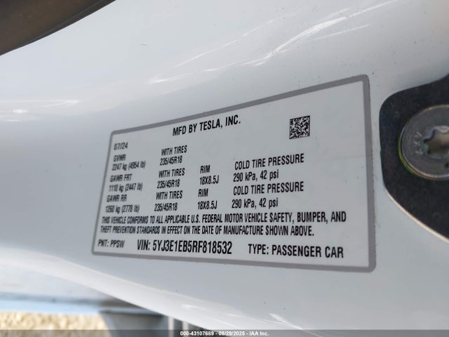 2024 TESLA MODEL 3 5YJ3E1EB5RF818532 Photo 8