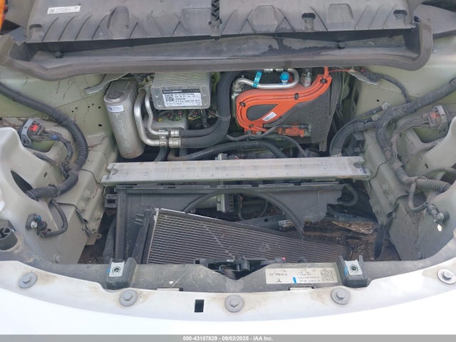 2023 TESLA MODEL Y 7SAYGDEE3PA124236 Photo 9