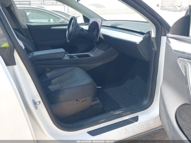 2023 TESLA MODEL Y 7SAYGDEE3PA124236 Photo 4