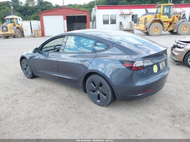 2022 TESLA MODEL 3 5YJ3E1EB8NF260458 Photo 2