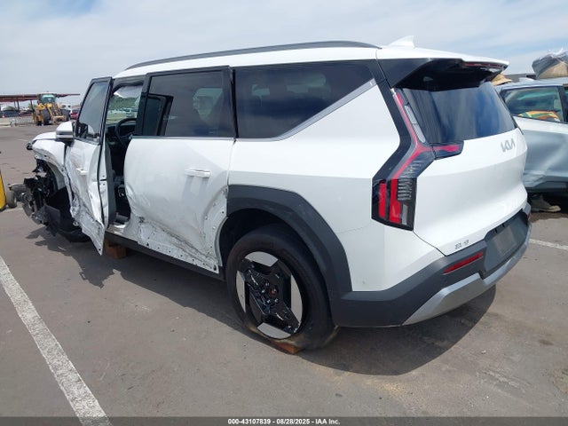 KNDAFFS55R6041006 KIA ev9