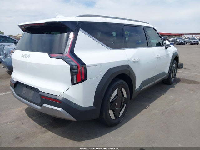 KNDAFFS55R6041006 KIA ev9