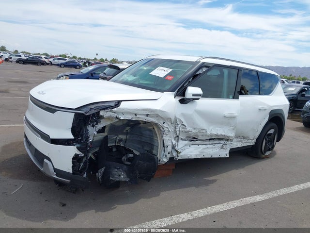 KNDAFFS55R6041006 KIA ev9