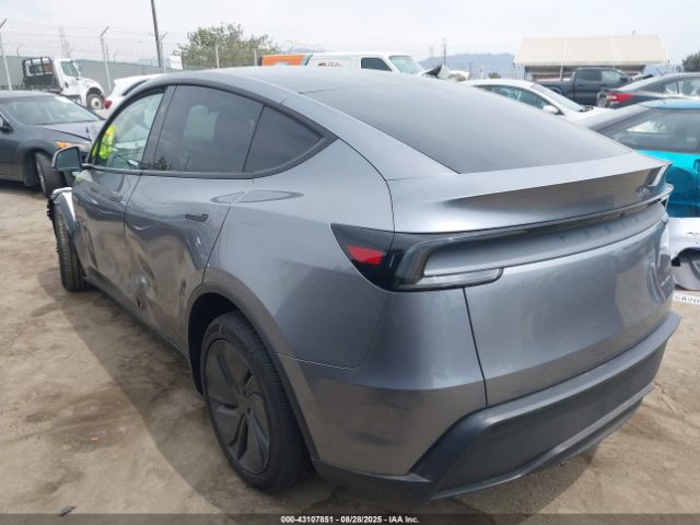 2026 TESLA MODEL Y 7SAYGDEE8TF349829 Photo 2