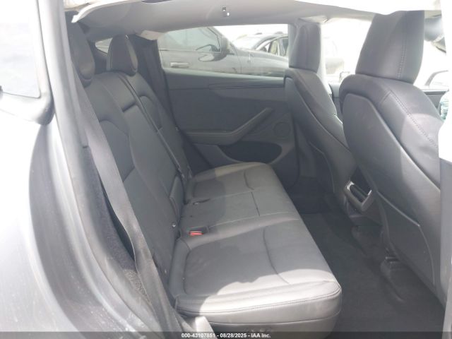 2026 TESLA MODEL Y 7SAYGDEE8TF349829 Photo 7