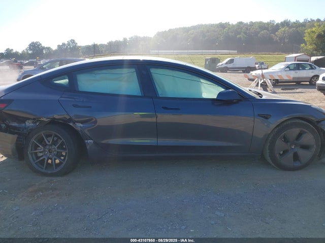 5YJ3E1EA4PF569743 Tesla 2023