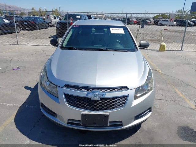 1G1PA5SG0E7301572 Chevrolet lwe