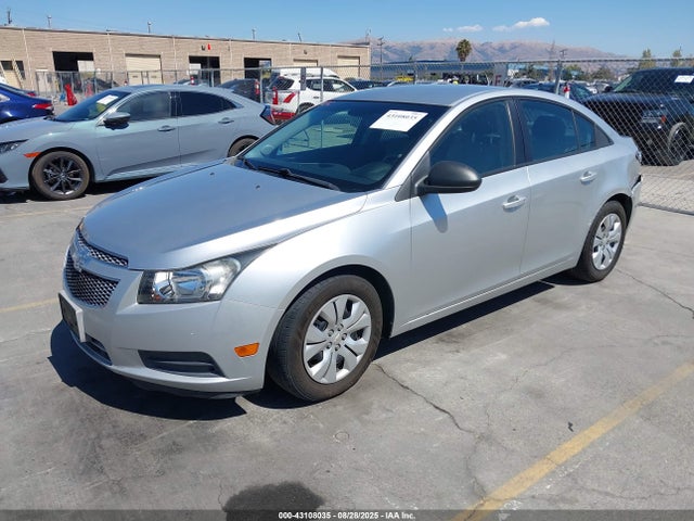 1G1PA5SG0E7301572 Chevrolet lwe