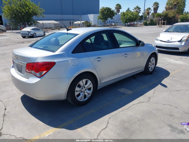 1G1PA5SG0E7301572 Chevrolet lwe