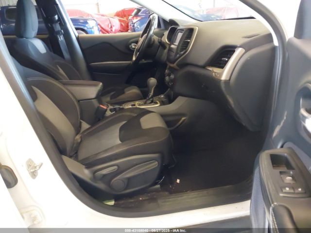 2016 JEEP CHEROKEE 1C4PJMAB1GW278142 Photo 4