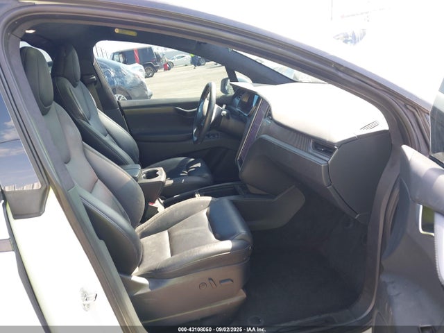 2020 TESLA MODEL X 5YJXCDE43LF275733 Photo 4