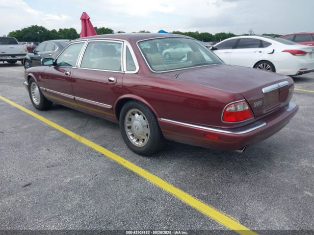 1998 JAGUAR XJ8 SAJKX6243WC838538 Photo 2