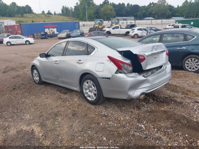 2018 NISSAN ALTIMA 1N4AL3AP0JC119326 Photo 2