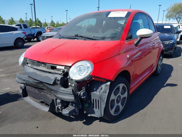 Fiat 500 2015 3C3CFFGE5FT647557 Image 2