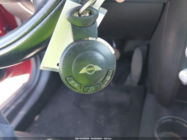 2010 MINI COOPER WMWMF3C51ATZ24310 Photo 10