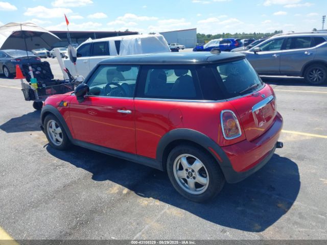 2010 MINI COOPER WMWMF3C51ATZ24310 Photo 2