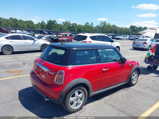 2010 MINI COOPER WMWMF3C51ATZ24310 Photo 3