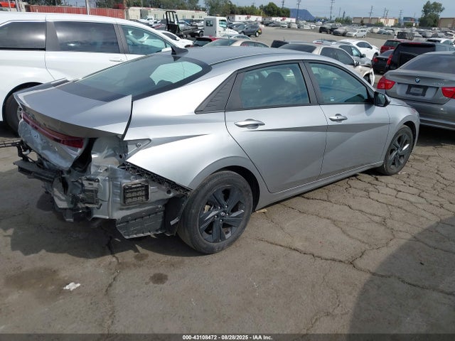 43108472 :رقم المزاد ، 5NPLS4AG7MH010673 vin ، 2021 Hyundai Elantra Sel مزاد بيع