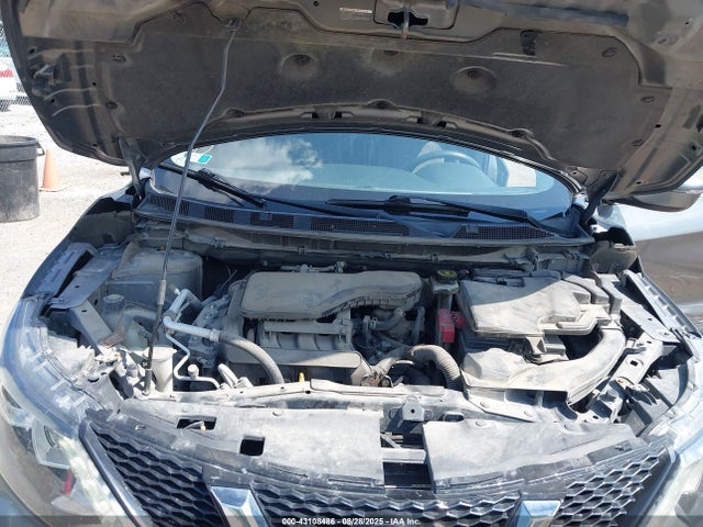 JN1BJ1CR9HW125791 Nissan 2017