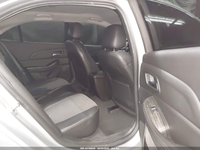 Chevrolet lkw 2015 1G11C5SL1FU149138 Image 8
