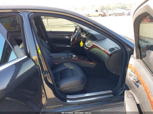 2011 MERCEDES-BENZ S 550 WDDNG8GB1BA409344 Photo 4