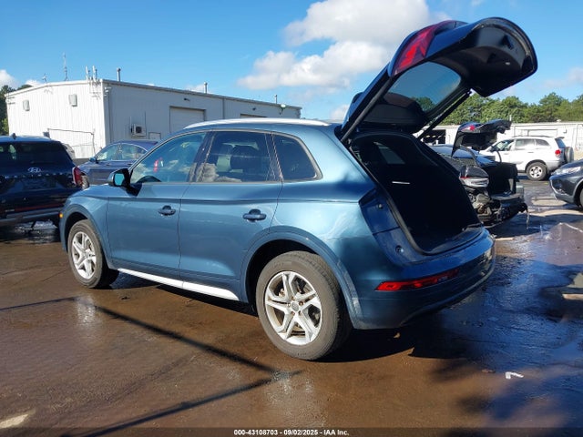 2018 AUDI Q5 WA1ANAFY4J2146734 Photo 2