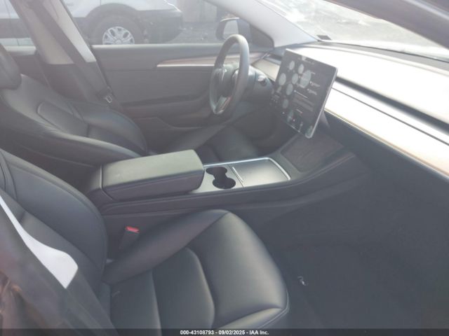 2023 TESLA MODEL 3 5YJ3E1EA8PF685768 Photo 4