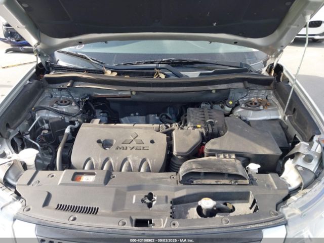 2019 MITSUBISHI OUTLANDER JA4AD3A31KZ029440 Photo 9