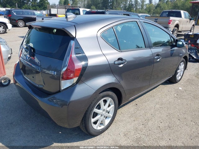 JTDKDTB36F1110155 Toyota 1nz-fxe+1lm