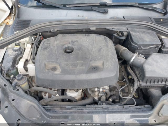 2017 VOLVO XC60 YV440MDR6H2211623 Photo 9