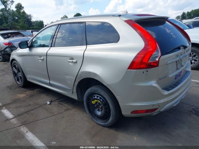 2017 VOLVO XC60 YV440MDR6H2211623 Photo 2