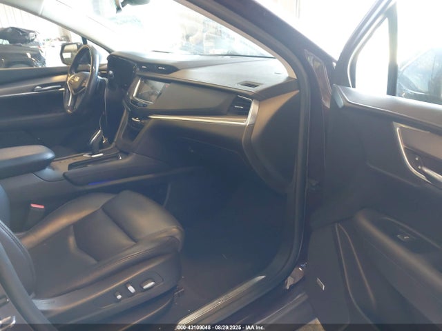 2018 CADILLAC XT5 1GYKNDRS6JZ186883 Photo 4
